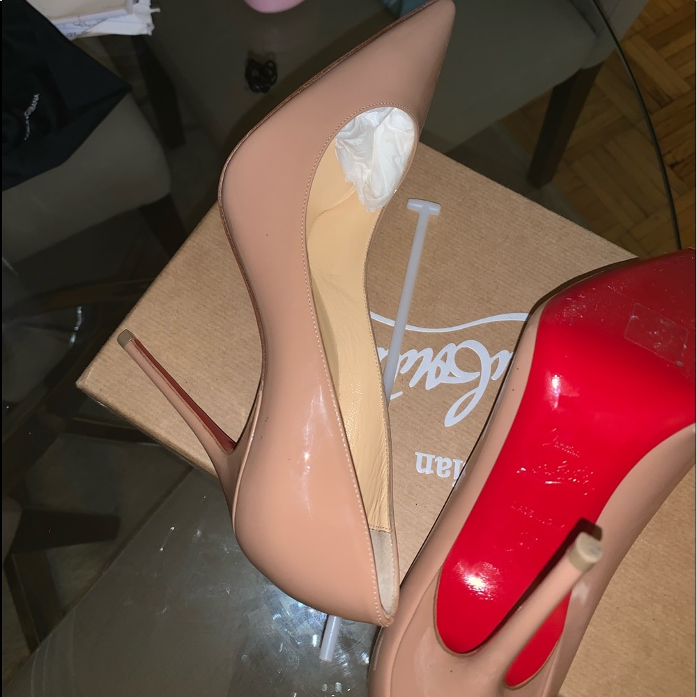 Christian louboutin decollete 554 100 Patent nude
